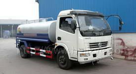 東風(fēng)多利卡綠化噴灑車(chē)圖片