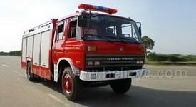 東風(fēng)153泡沫消防車(chē)圖片
