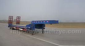 低平板半掛車(chē)圖片